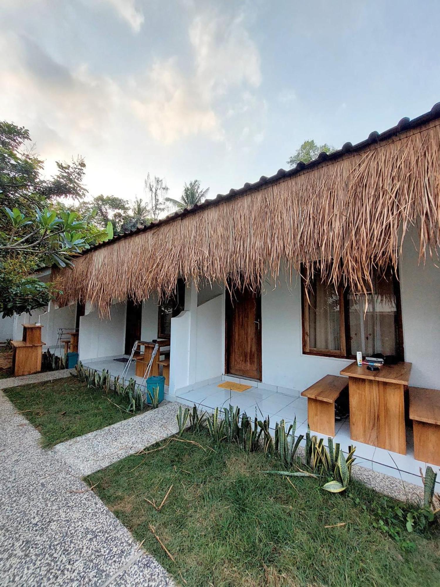 Tiga Spies Hostel Kuta (Lombok) Exterior foto