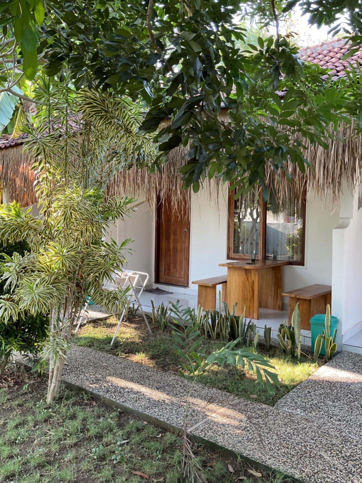 Tiga Spies Hostel Kuta (Lombok) Exterior foto