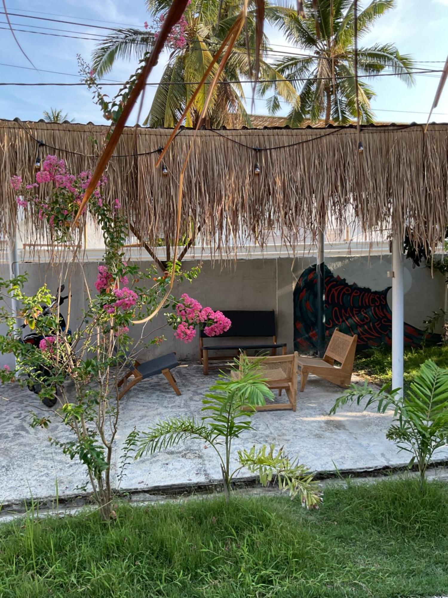 Tiga Spies Hostel Kuta (Lombok) Exterior foto